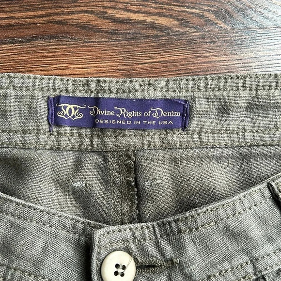 Divine Rights of Denim Olive Green Linen Shorts | Green Shorts | Linen shorts - Picture 2 of 7